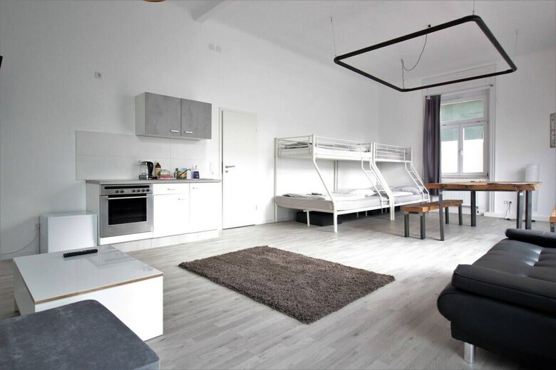 Hotel Ger�umiger Altbau F�r Gro�e Gruppen
