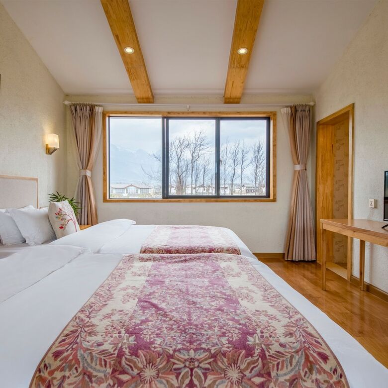 Floral Hotel Frozen Cloud Mansion