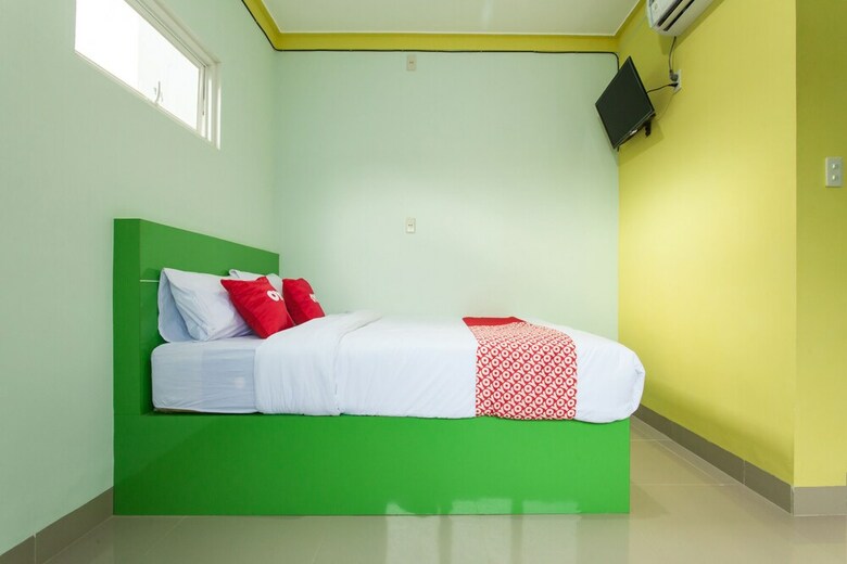 Hotel Oyo 1763 Dinda Residence
