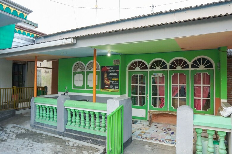 Hostal Spot On 1762 Gandrung Payungan Family