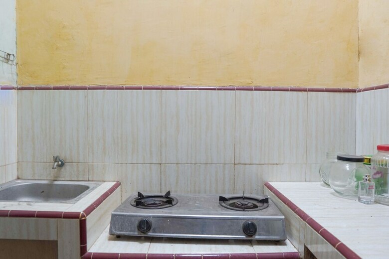 Hostal Spot On 1762 Gandrung Payungan Family
