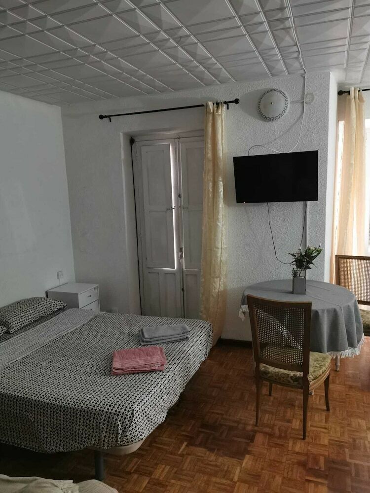 Hotel Tropic Rooms