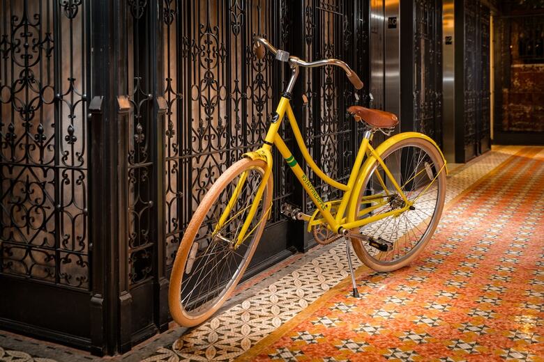 Staypineapple, An Iconic Hotel, The Loop Chicago