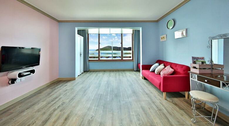Tongyeong Paper Island Pension