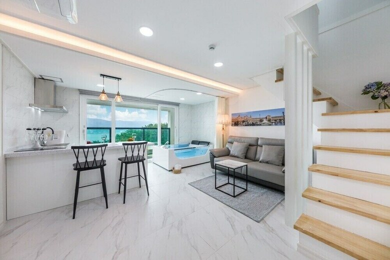 Arco Poolvilla Pension