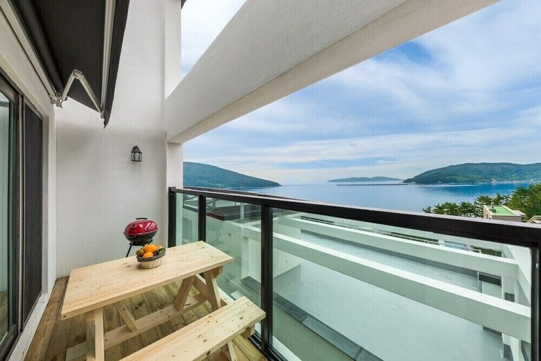 Arco Poolvilla Pension