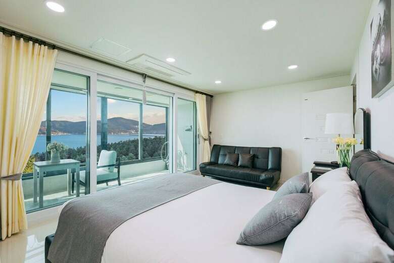 Arco Poolvilla Pension