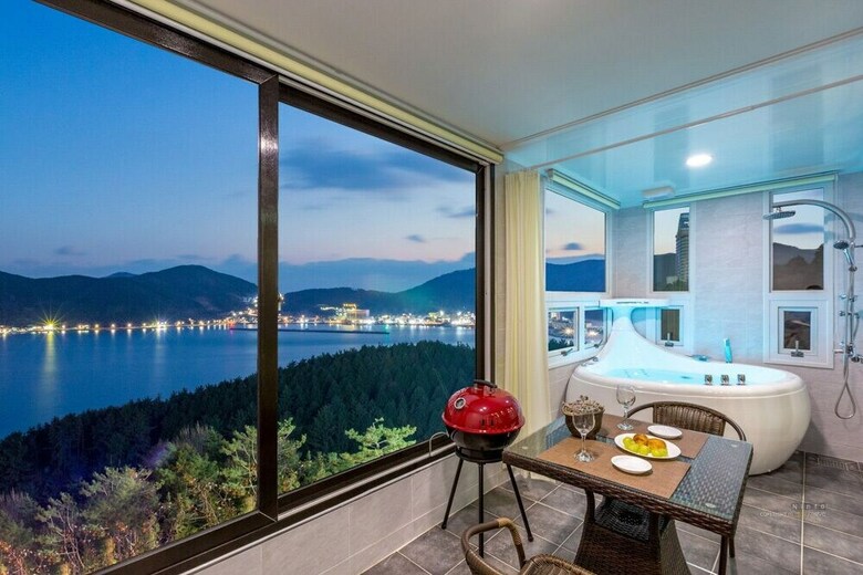 Arco Poolvilla Pension