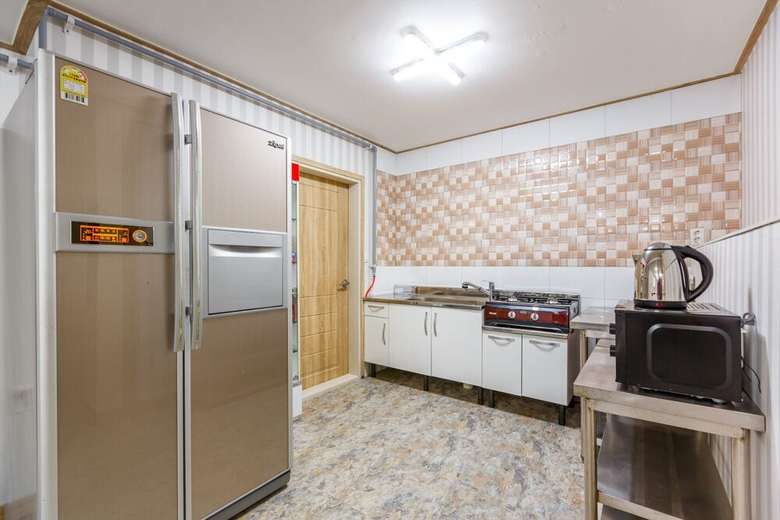 Pension Gallery 774