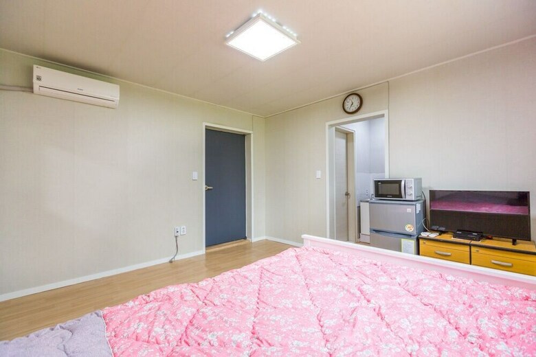 Pension Gallery 774