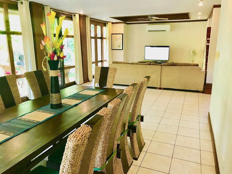 4 Bedroom Villa On Beachfront Resort Tg39