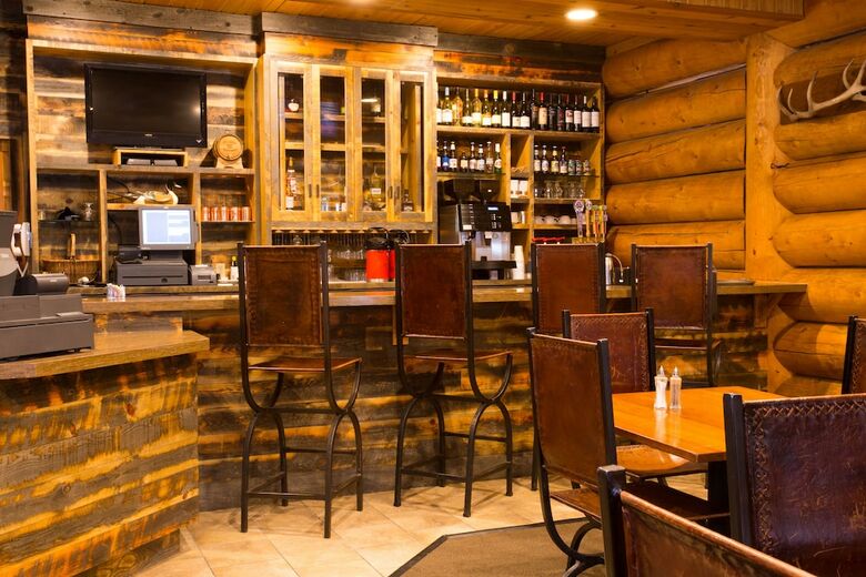 Hotel Headwater's Lodge & Cabins At Flagg Ranch