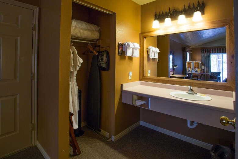 Hotel Headwater's Lodge & Cabins At Flagg Ranch
