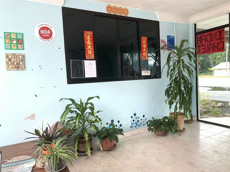 Hotel Oyo 90015 Indah Chalet