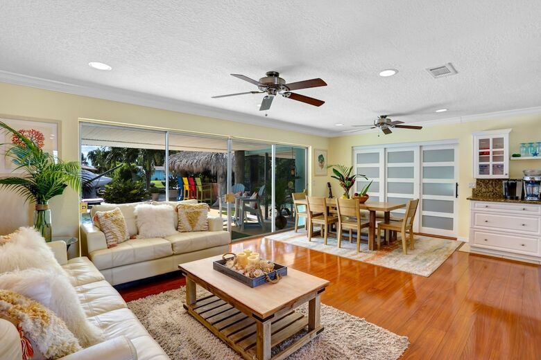 Tropic Like It Hot! Private Tropical Retreat