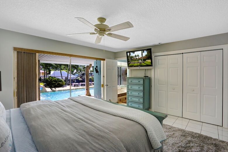 Tropic Like It Hot! Private Tropical Retreat
