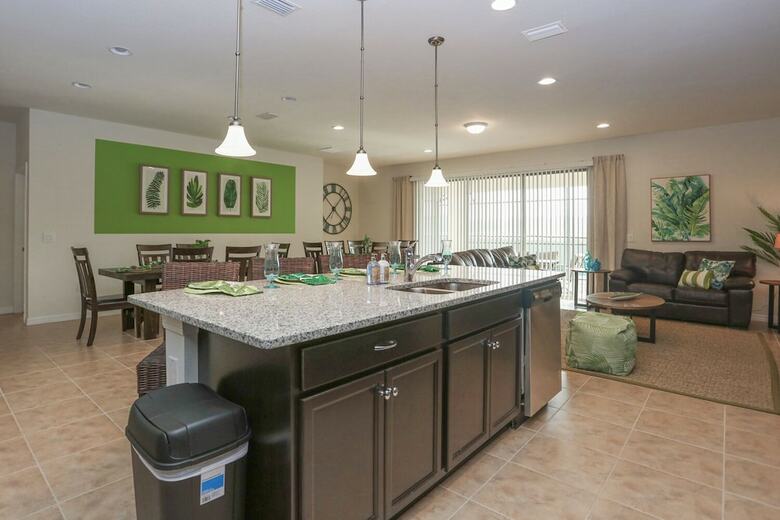 Conveniently Located Near Disney - Family Friendly