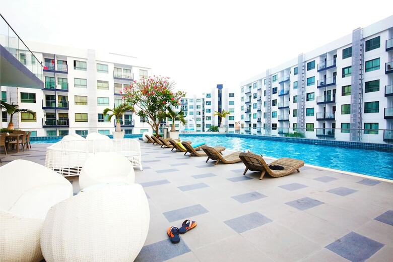 Aparthotel Arcadia Waters Condo Resort Pattaya