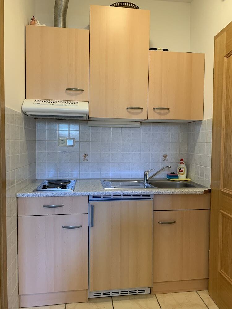 Apartments Mate With Pool