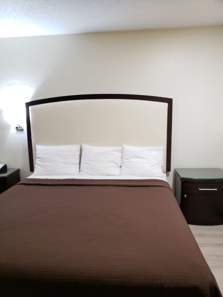Hotel Value Inn & Suites