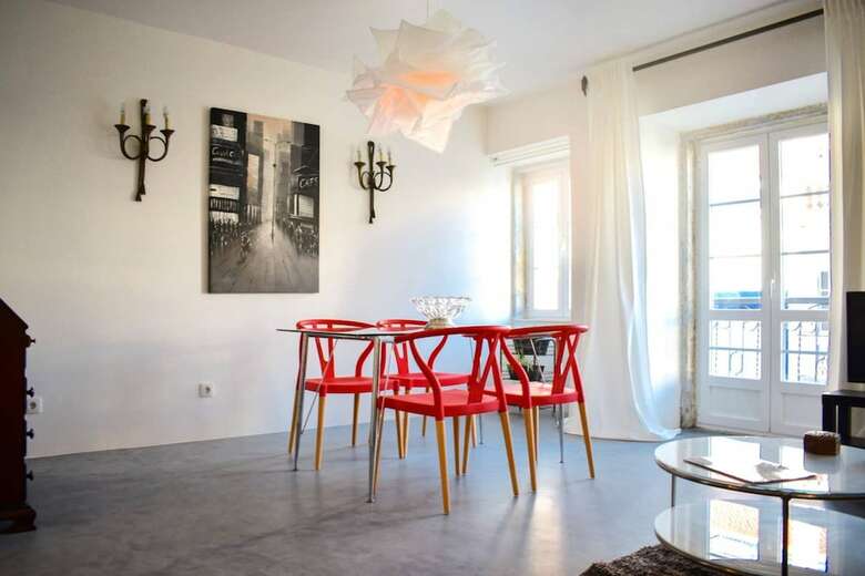 Apartamentos Modern Bright Open Plan Living In Trendy Lisbon