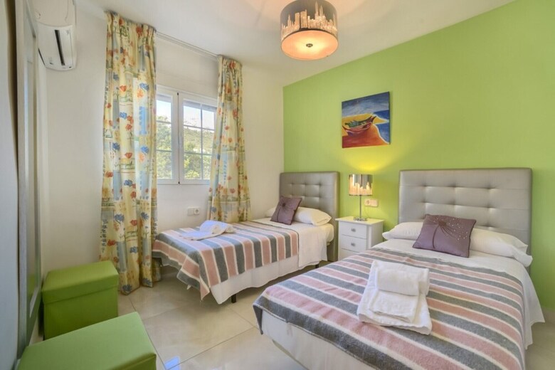 Villa - 2 Bedrooms With Pool And Wifi - 104987