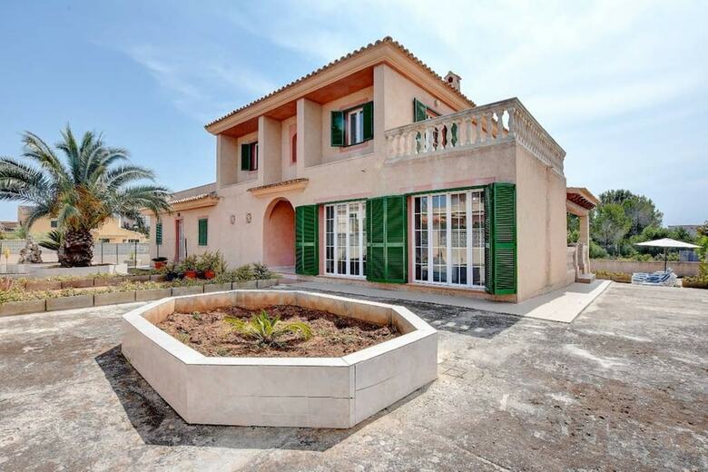 Villa - 5 Bedrooms With Pool And Wifi - 107783