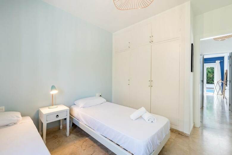 Villa - 3 Bedrooms With Pool And Wifi - 107862