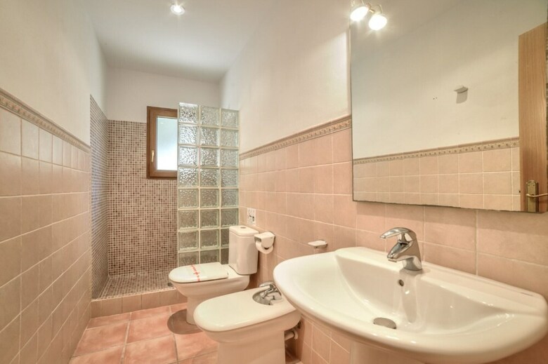 Villa - 7 Bedrooms With Pool And Wifi - 104969