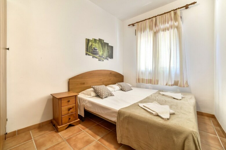 Villa - 7 Bedrooms With Pool And Wifi - 104969