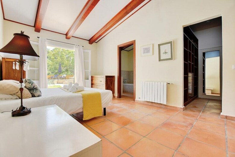 Villa - 4 Bedrooms With Pool And Wifi - 107898