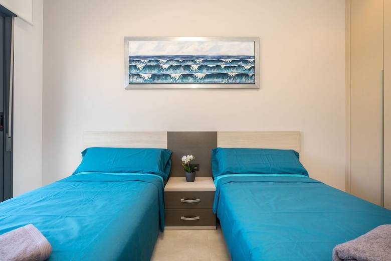 Apartamentos Oasis Beach 12