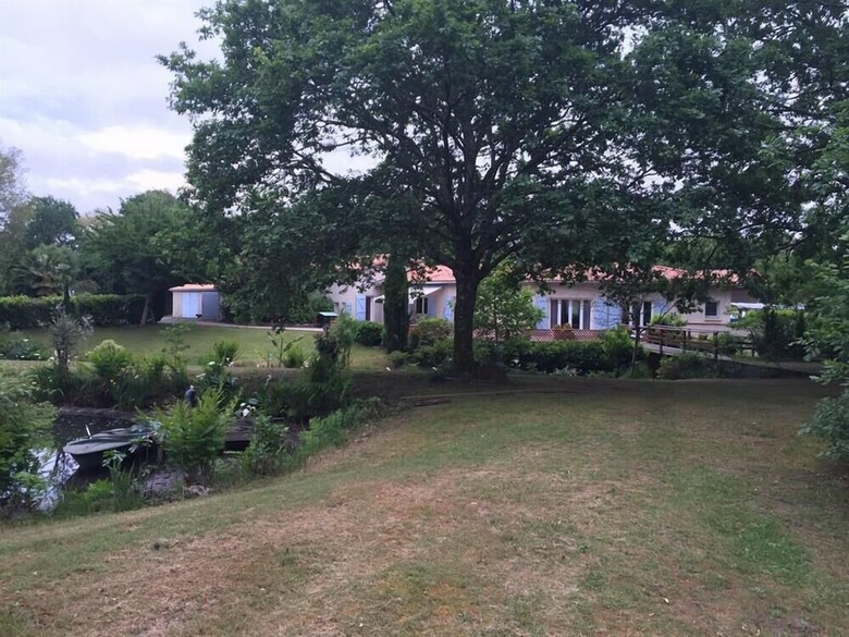 G�tes Domaine de L'etang Garrosse