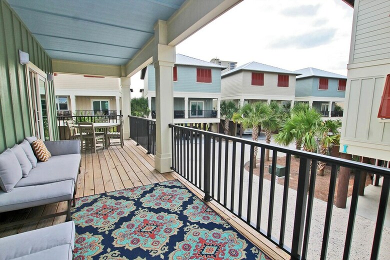 Nautical Breeze At Romeo Beach By Youngs Suncoast