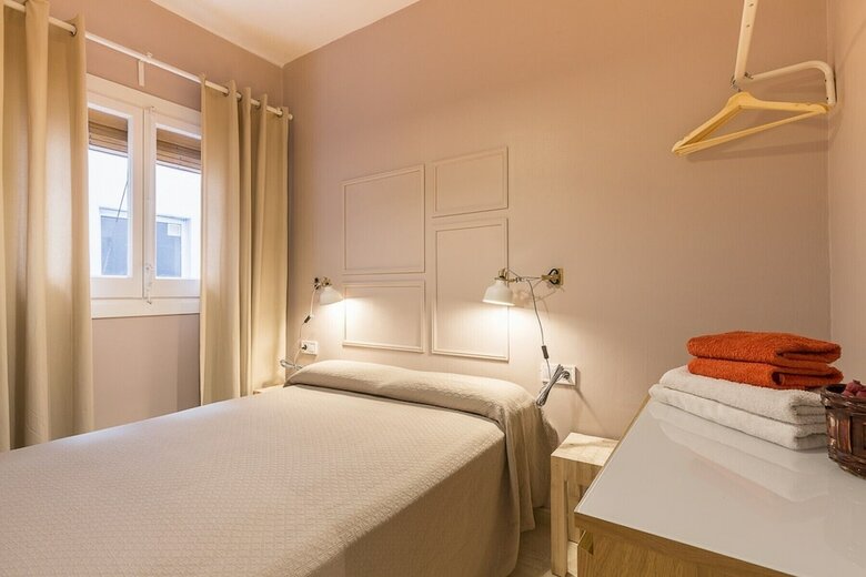 Apartamentos Plaza Espa�a & Fira