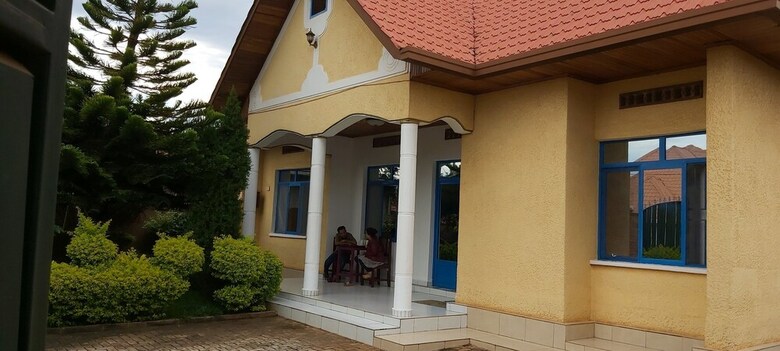 Bed & Breakfast Puma Garden And Suites