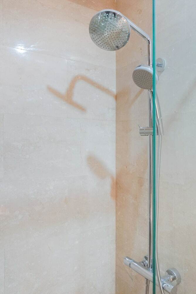 Minimalist And Homey Studio Menteng Park Apartment