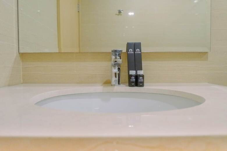 Luxurious & Spacious 2br Apartment At One East Residences