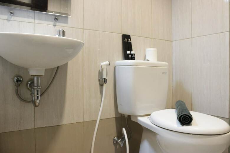 Trendy & Comfy Studio At Tamansari La Grande Apartment