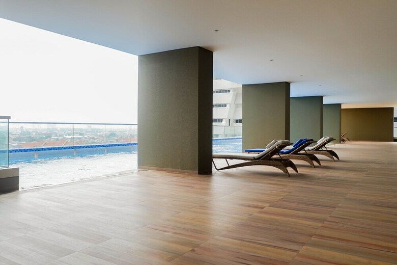 Modern 1br Apartment With City View At Praxis