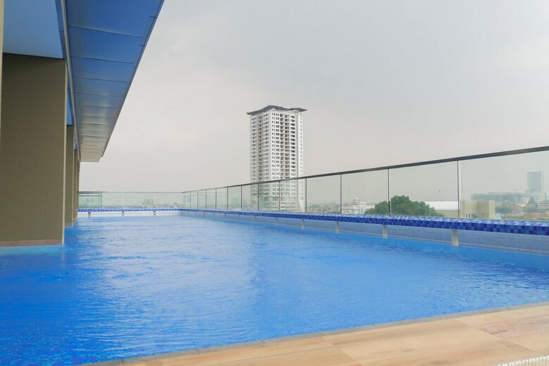 Modern 1br Apartment With City View At Praxis