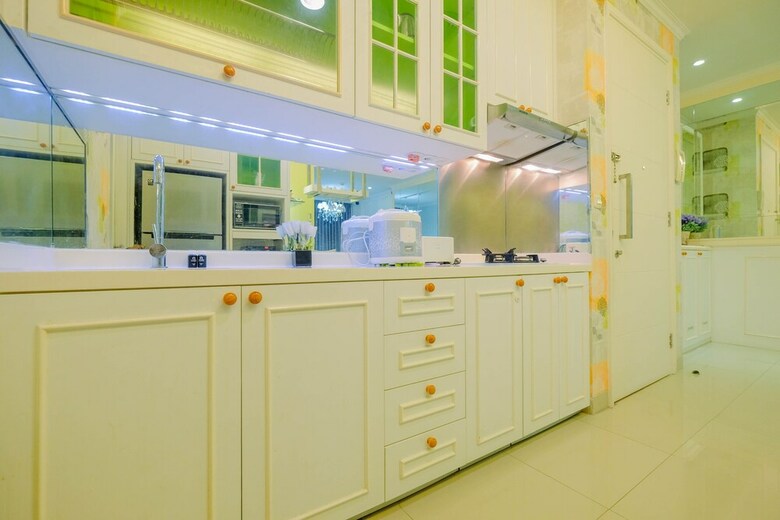 Relaxing 2br With Ocean View At Ancol Mansion Apartment