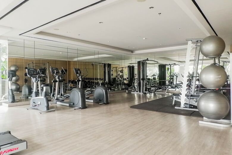 Spacious 2br Apartment At Supermall Mansion La Riz