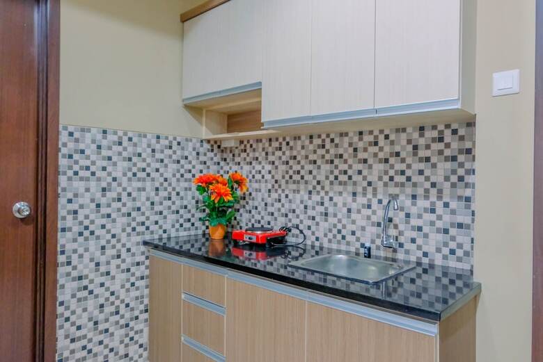 Minimalist And Simple 1br At Saveria Apartment