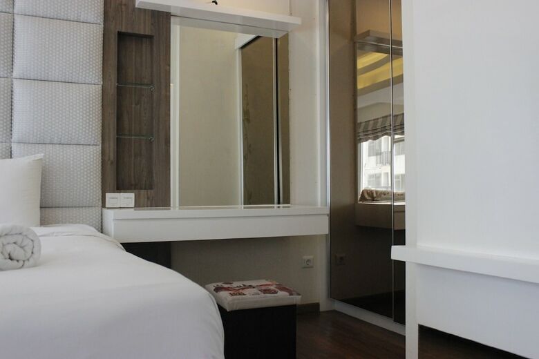 Modern & Spacious Studio At The Jarrdin Cihampelas Apartment