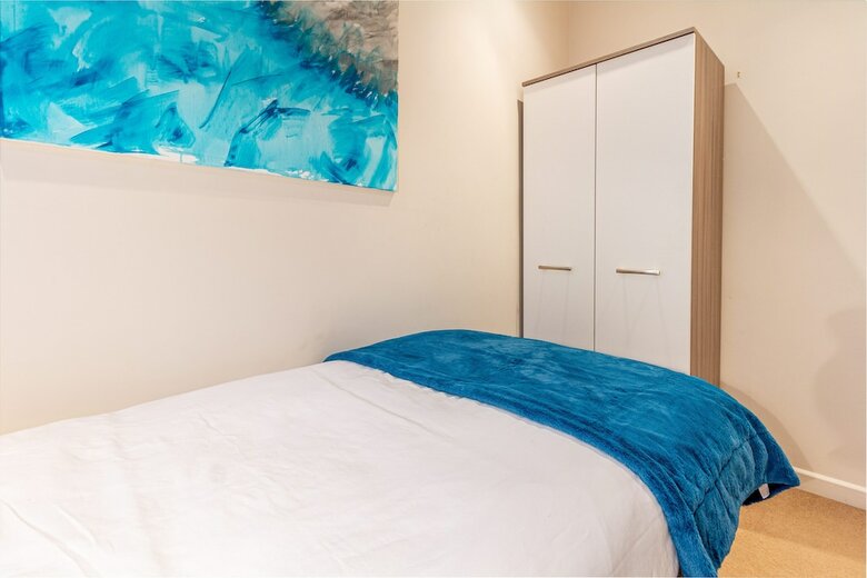 2 Bedroom Apartment Norfolk Square Guest Homes