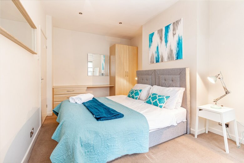2 Bedroom Apartment Norfolk Square Guest Homes
