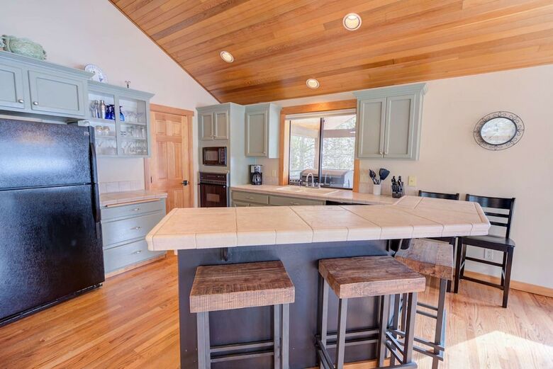 Hickory Lane 22 By Village Properties At Sunriver