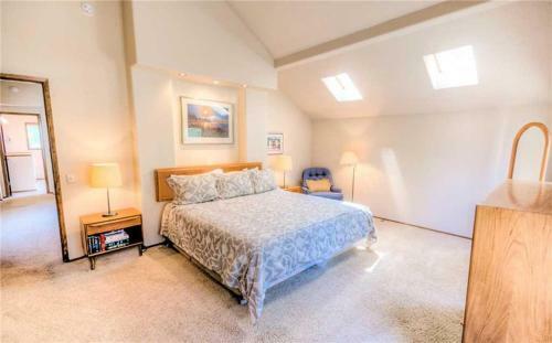 Towhee Lane 5 By Village Properties At Sunriver