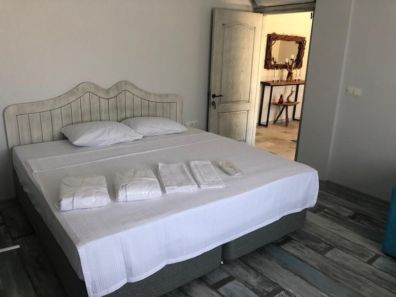 Village Farm Boutique Hotel